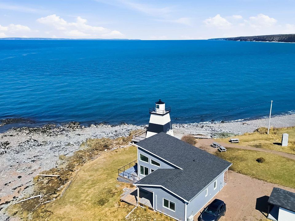 1st image of 15 Lighthouse Rd