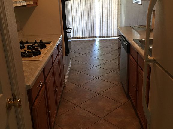 Kitchen, breakfast rm, 