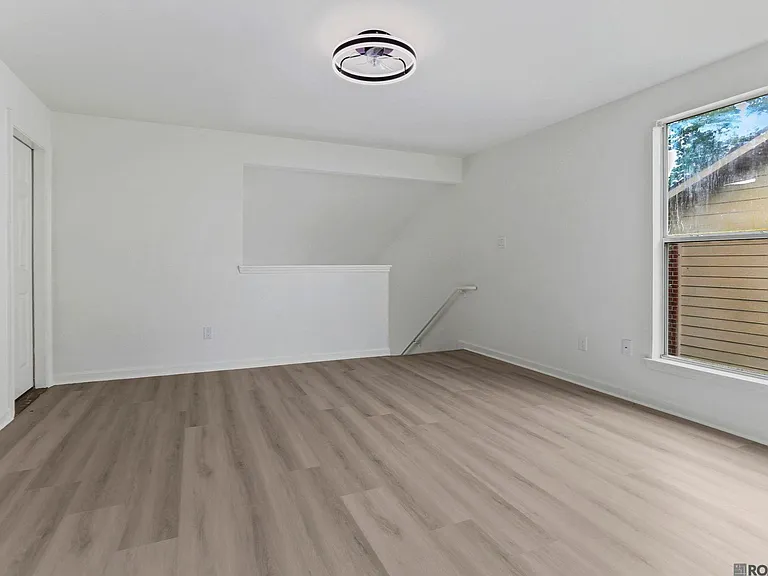 5165 Etta St #8-E — Photo 10