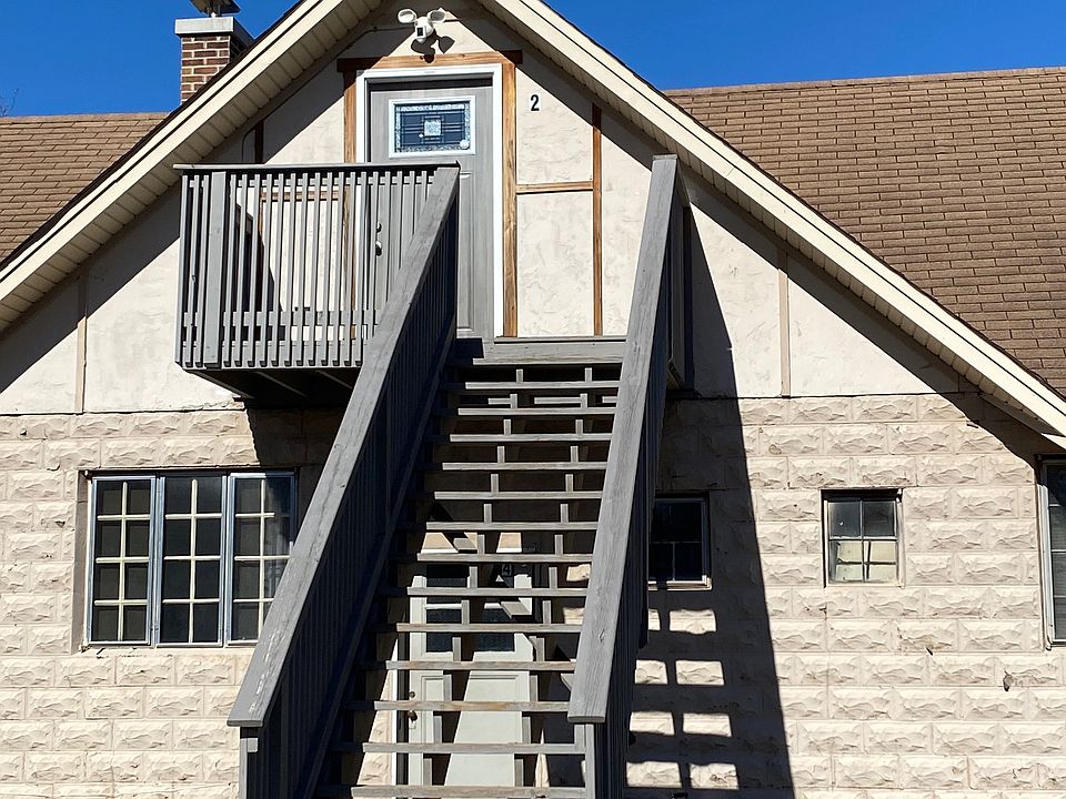 1st image of 6N582 Illinois St #2