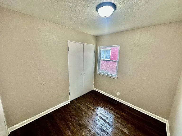 1329 Williams St — Photo 7