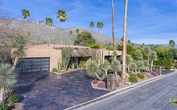 4th image of 2401 S Caliente Dr