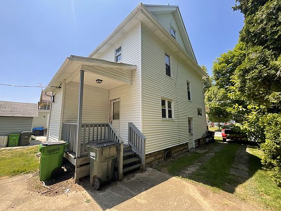 2nd image of 212 Mohican Ave