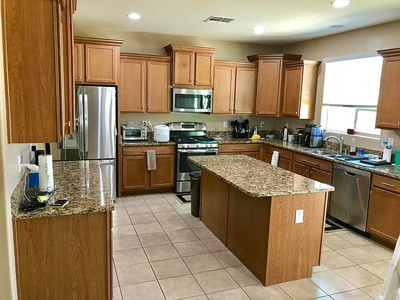 3rd image of 40092 W Novak Ln