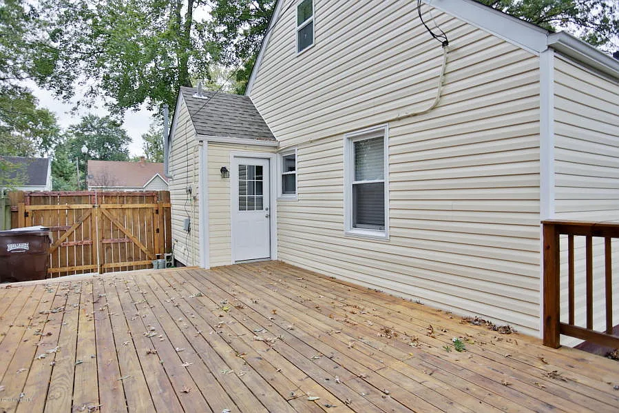 3 bed, 1204 sqft, $2,000 — Photo 4