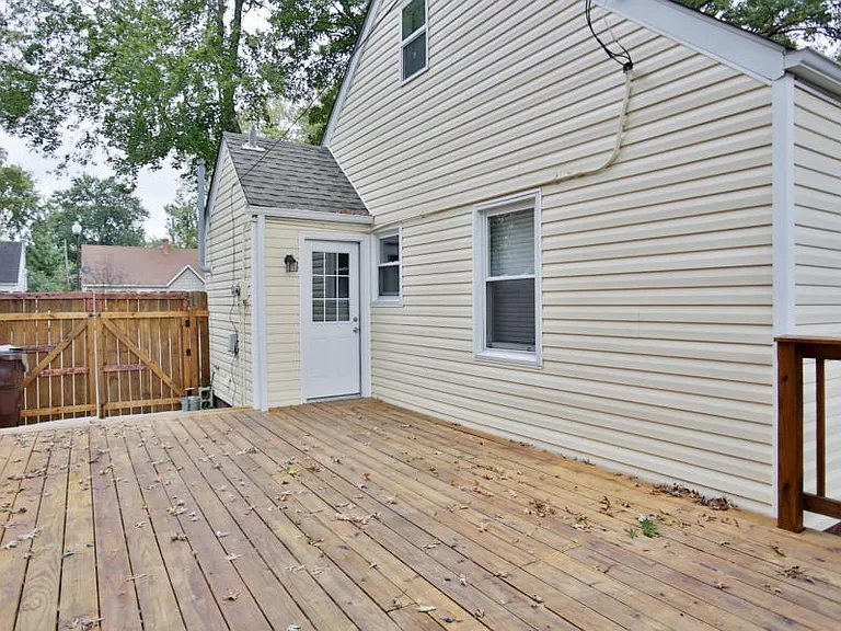 609 Marquette Dr — Photo 4