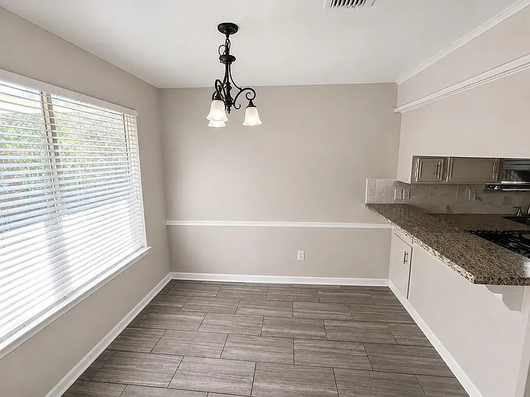 1819 Hanbury Ct — Photo 6
