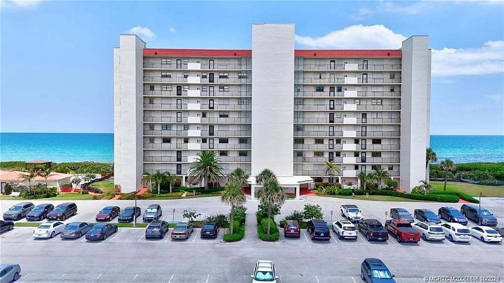 2 bed, 2.0 bath, 1053 sqft, $4,200 — Photo 1