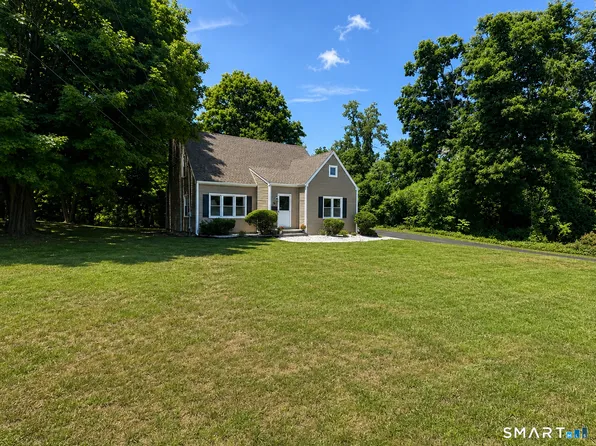 18 Norton Road, East Windsor, CT 06016