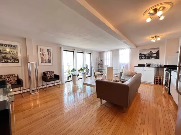 52-54 Russell St #2B, Charlestown, MA 02129
