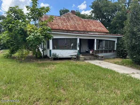 505 Strickland Ave, Blackshear, GA 31516