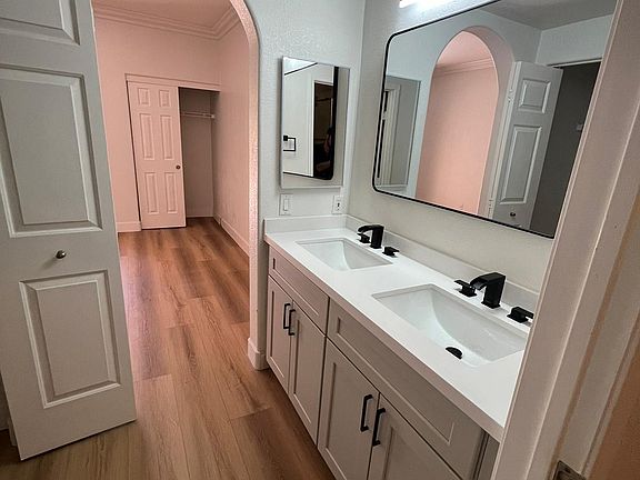 2nd image of 900 Heavenly Hills Ct Unit 115