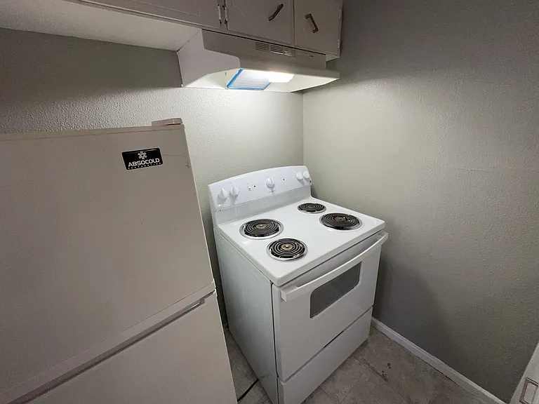 106 W Hoover St, Killeen — Photo 7