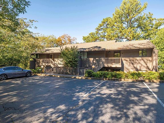 3rd image of 200 Hamilton Oaks Dr #I1-1