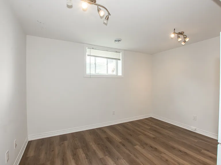 36 Viger Dr #B — Photo 2