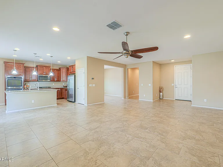 19732 N Flamingo Rd — Photo 11