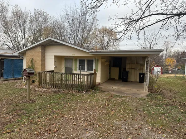 1421 W 5th Street, West Plains, MO 65775