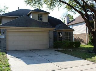 8707 Woodcamp Dr, Houston, TX 77088