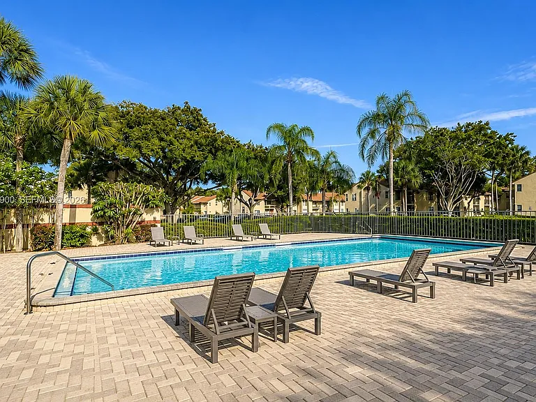 6585 Somerset Dr #103 — Photo 26
