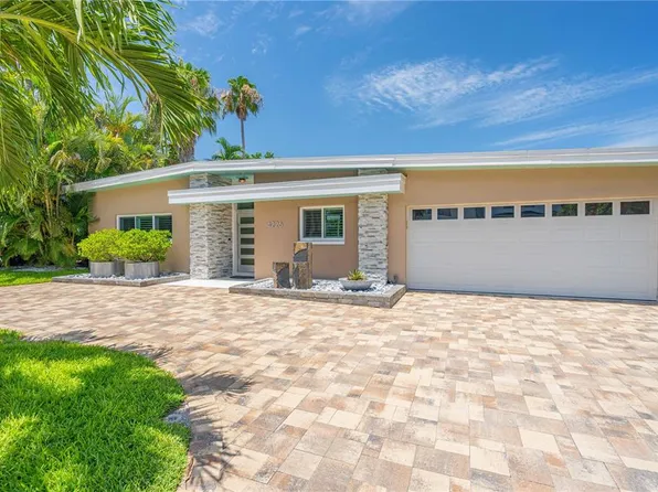 4226 Holland Dr, Saint Pete Beach, FL 33706