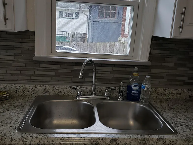 141 S Main St — Photo 8