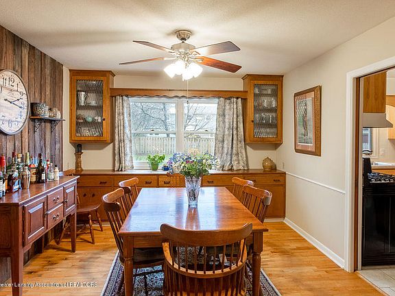 5th image of 5914 Highgate Ave