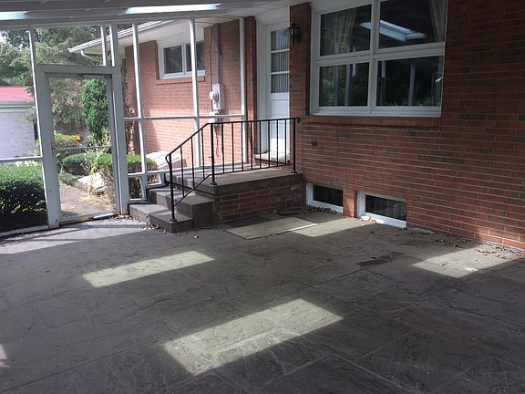 Screened in Porch