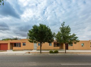 Nob Hill - Fantastic 2 Bedroom Apt 3 Blocks to UNM, Albuquerque, NM 87106