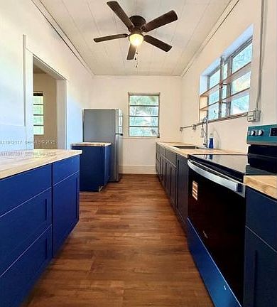 3rd image of 445 SW 24th Rd