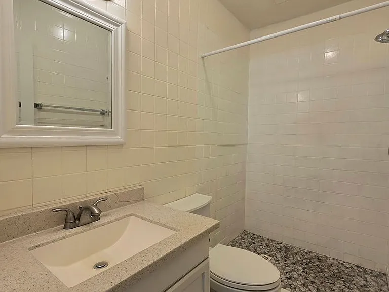 3370 Brussels St — Photo 10
