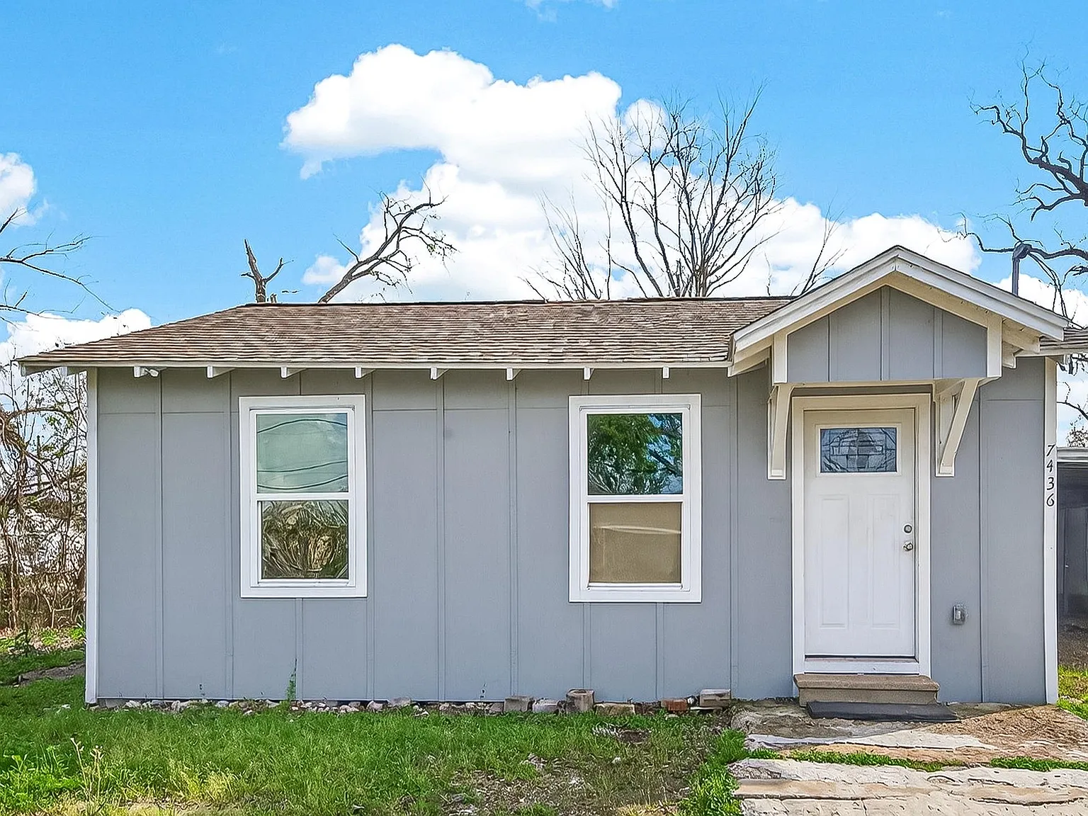 2 bed, 1.0 bath, $1,200 — Photo 1