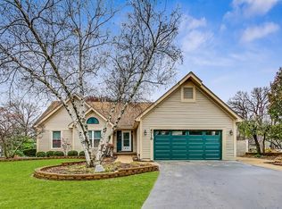 4719 Amy Dr, Crystal Lake, IL 60014