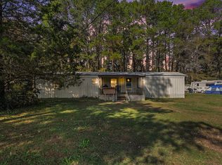 200 Sings Ln, Holly Hill, SC 29059
