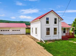 S2001 County Road U, Waumandee, WI 54622