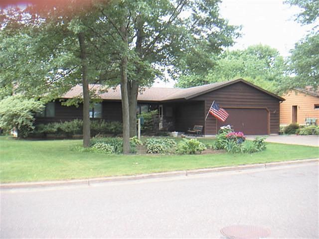 2nd image of 1001 W Elm St