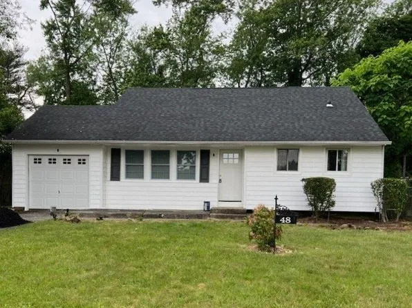 48 Princeton Street, Bay Shore, NY 11706
