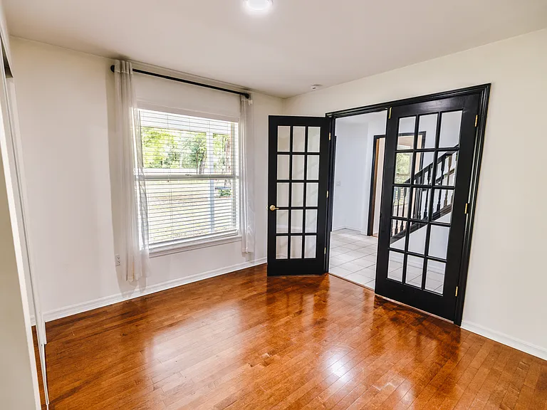 2119 Shady Oaks Dr — Photo 25