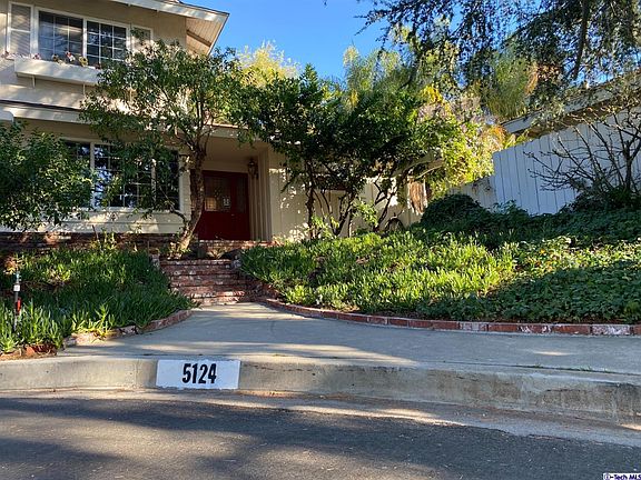 3rd image of 5124 Daver Ave