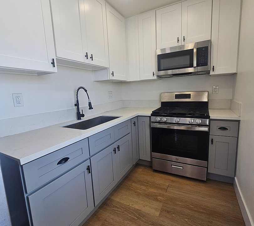 1st image of 1000 Ximeno Ave APT 3
