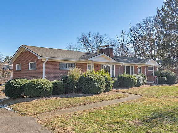 Left front walk and driveway