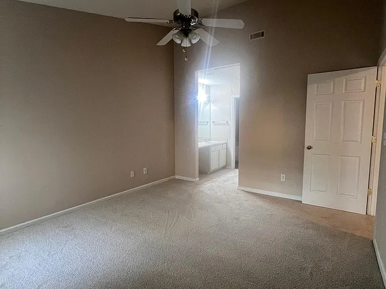 7955 Vermont Rd — Photo 13