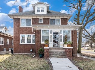 495 Chalmers St, Detroit, MI 48215