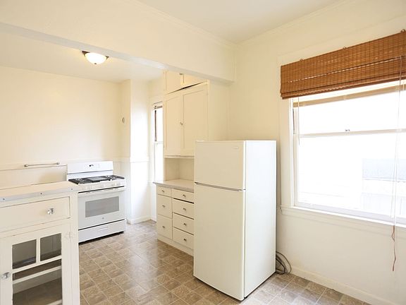 5th image of 3101 Divisadero St APT 2