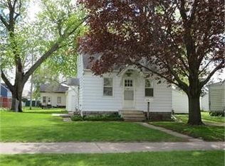 1912 Sycamore St, Waterloo, IA 50703