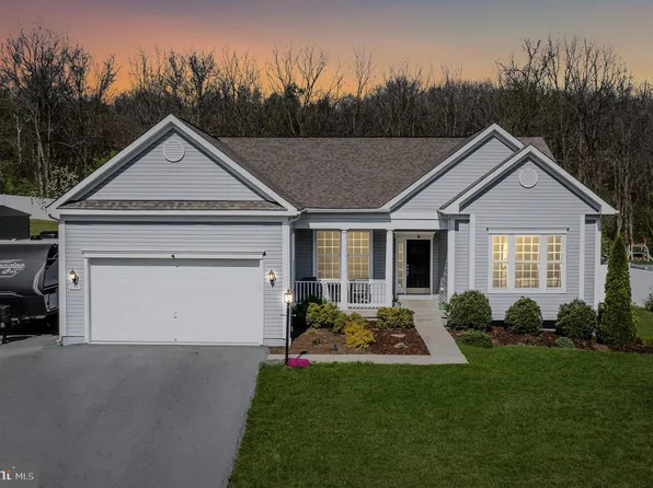 155 Chickamauga Dr, Harpers Ferry, WV 25425