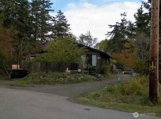 1142 Donald Avenue, Oak Harbor, WA