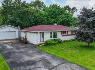 1310 Terrace Ct, Waupaca, WI 54981