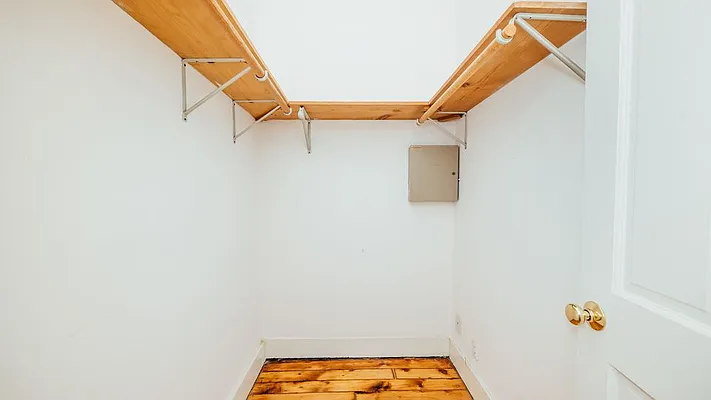 Rented by Compass | media 45