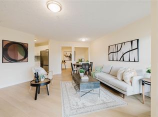 Lexington Park, Victoria, BC V8T 5H9