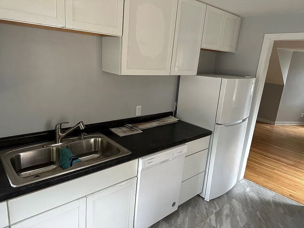 1 bed, 800 sqft, $1,350 — Photo 4